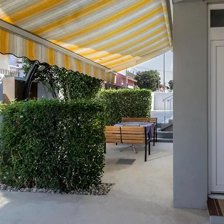 Indigo Апартаменти Задар