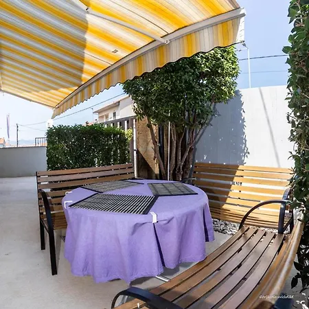 Indigo Apartment